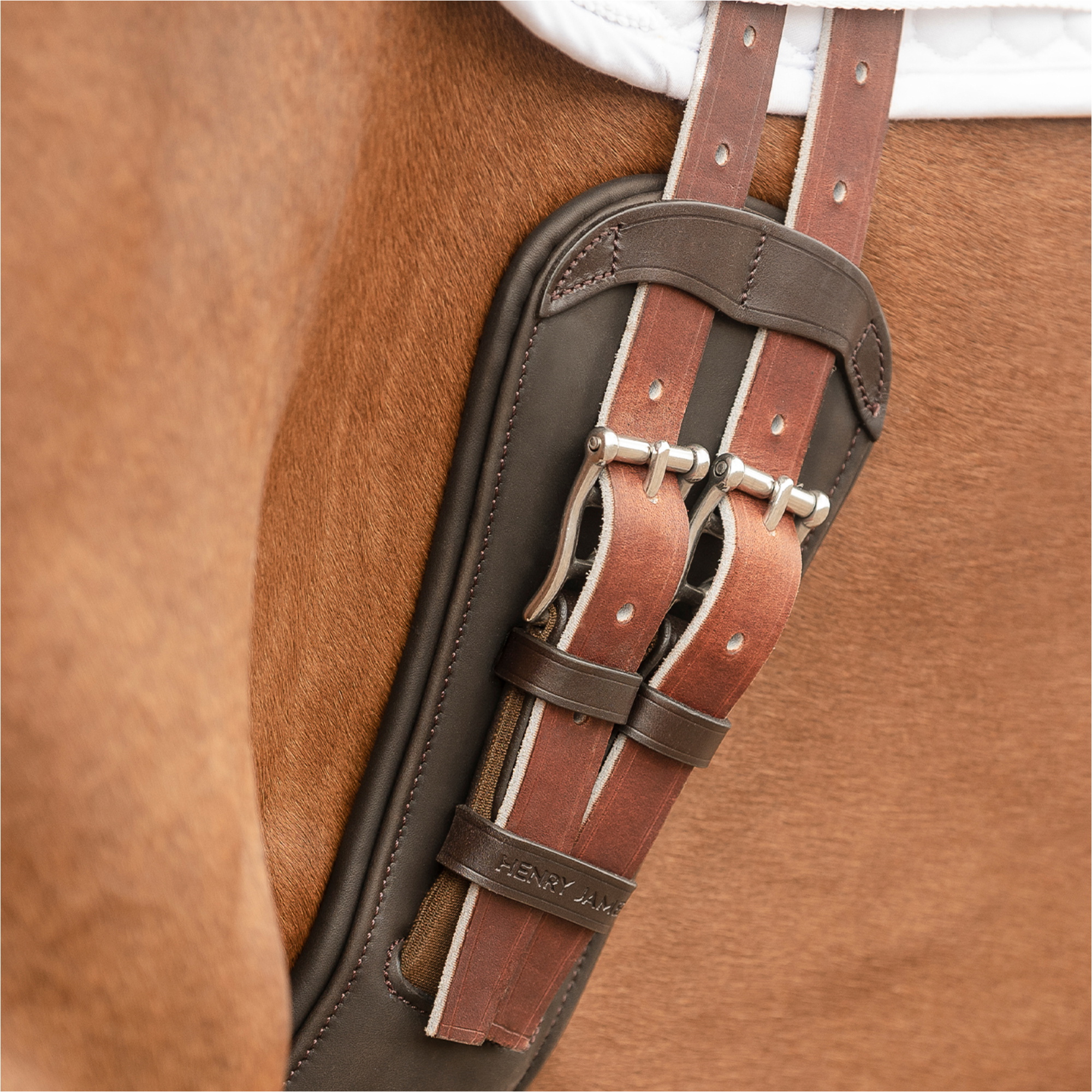 2024 Henry James Saddlery Freedom Anatomic Short Girth GRTH-02 - Havana Brown